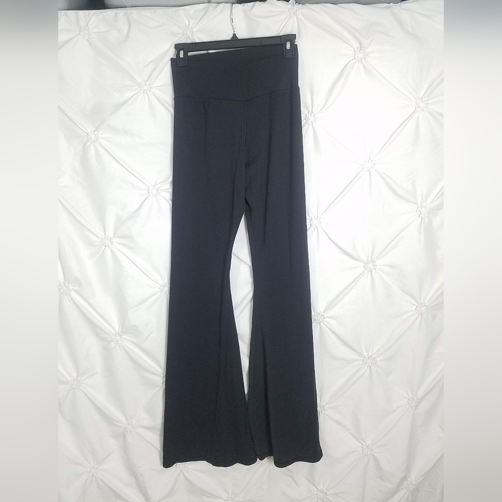 Sunzel Cross Waist Black Flared Legging - Picture 4 of 7